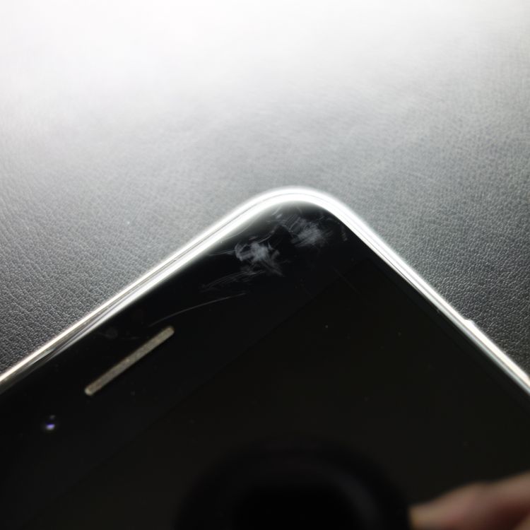 ��SIM�ե꡼��iPhoneSE3 64GB �������饤�� ����85�� �������¡�