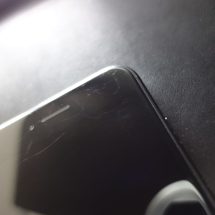 ��SIM�ե꡼��iPhoneSE2 64GB �֥�å� ����93�� �������¡�