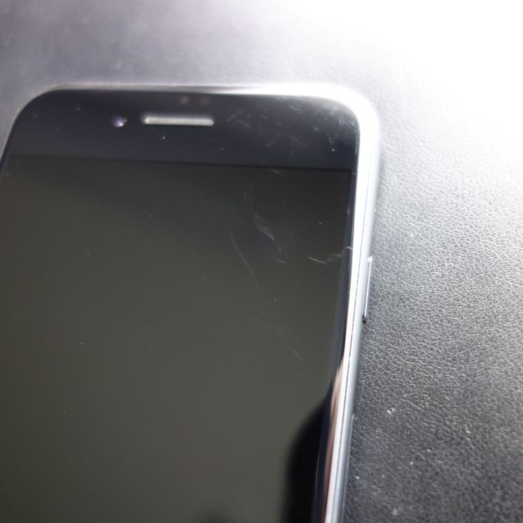 ��SIM�ե꡼��iPhoneSE2 64GB �֥�å� ����93�� �������¡�