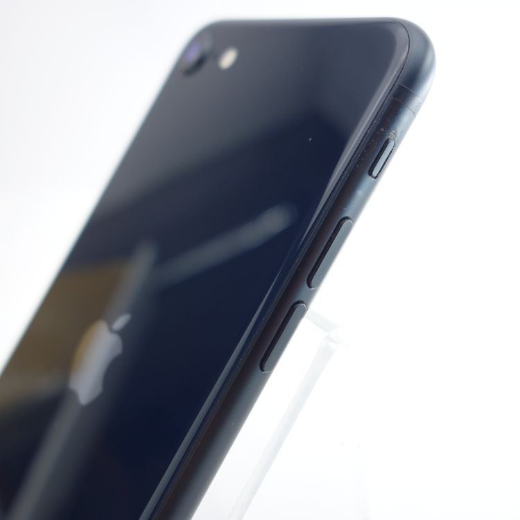 ��SIM�ե꡼��iPhoneSE3 128GB �ߥåɥʥ��� ����84�� �������¡�