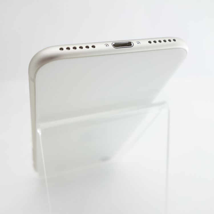 ��SIM�ե꡼��iPhoneSE3 64GB �������饤�� ����100�� �������¡�