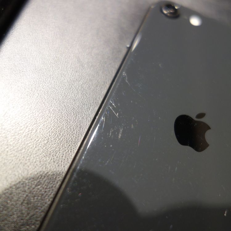 【SIMフリー】iPhoneSE2 64GB ブラック 電池99% 利用制限〇