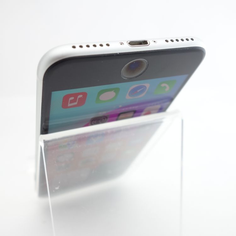 ��SIM�ե꡼��iPhoneSE2 64GB �ۥ磻�� ����100�� �������¡�