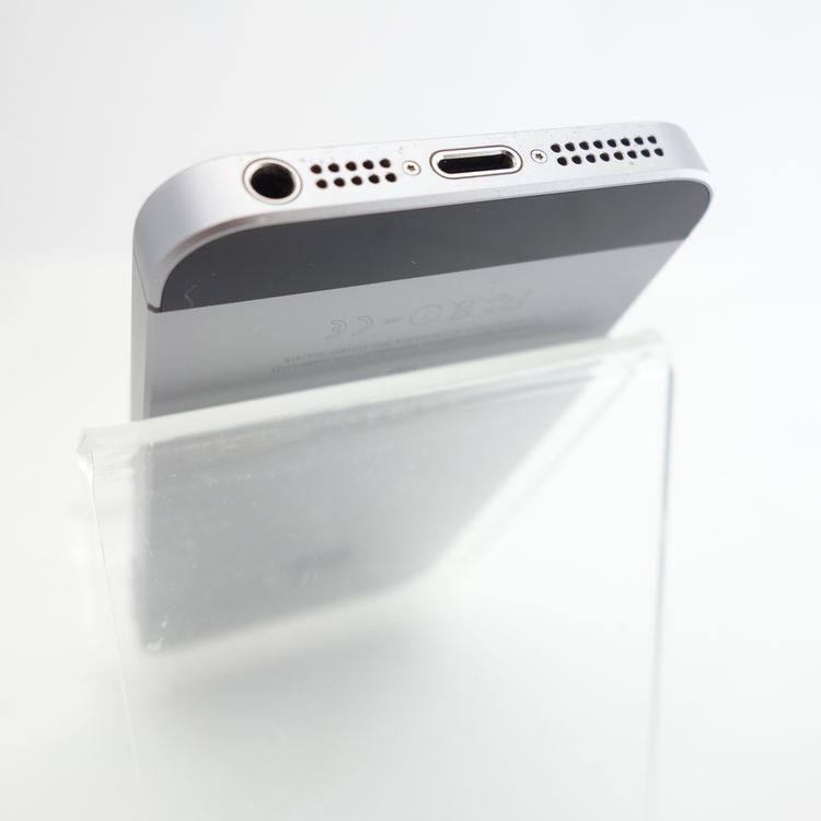 ��SIM�ե꡼��iPhoneSE 16GB ���ڡ������쥤 ����94�� �������¡�