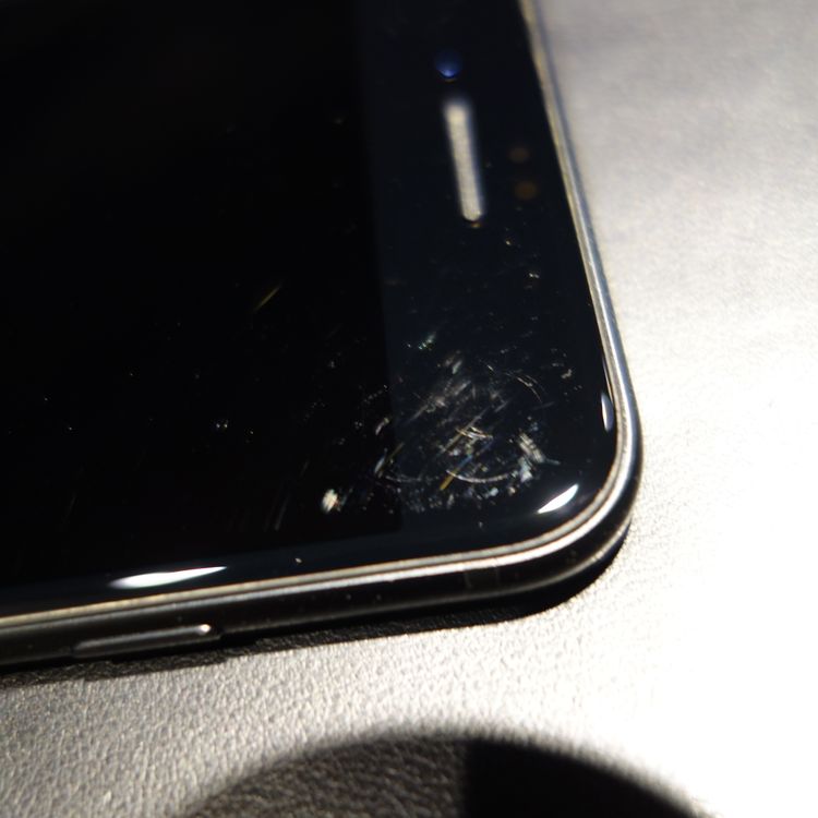 ��SIM�ե꡼��iPhoneSE2 64GB �֥�å� ����84�� �������¡�