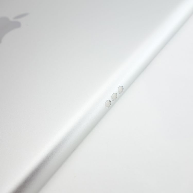 ��10.2�������iPad ��7���� 32GB ����С� ����92�� SIM�ե꡼