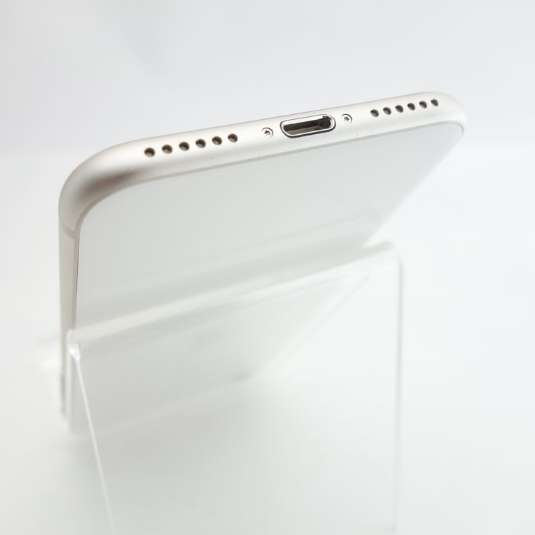 ��SIM�ե꡼��iPhoneSE3 64GB �������饤�� ����98�� �������¡�