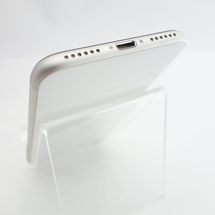 ��SIM�ե꡼��iPhoneSE3 64GB �������饤�� ����88�� �������¡�