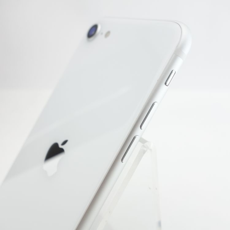 ��SIM�ե꡼��iPhoneSE2 64GB �ۥ磻�� ����91�� �������¡�