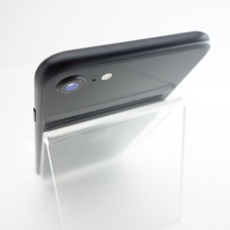 ��SIM�ե꡼��iPhoneSE2 64GB �֥�å� ����96�� �������¡�