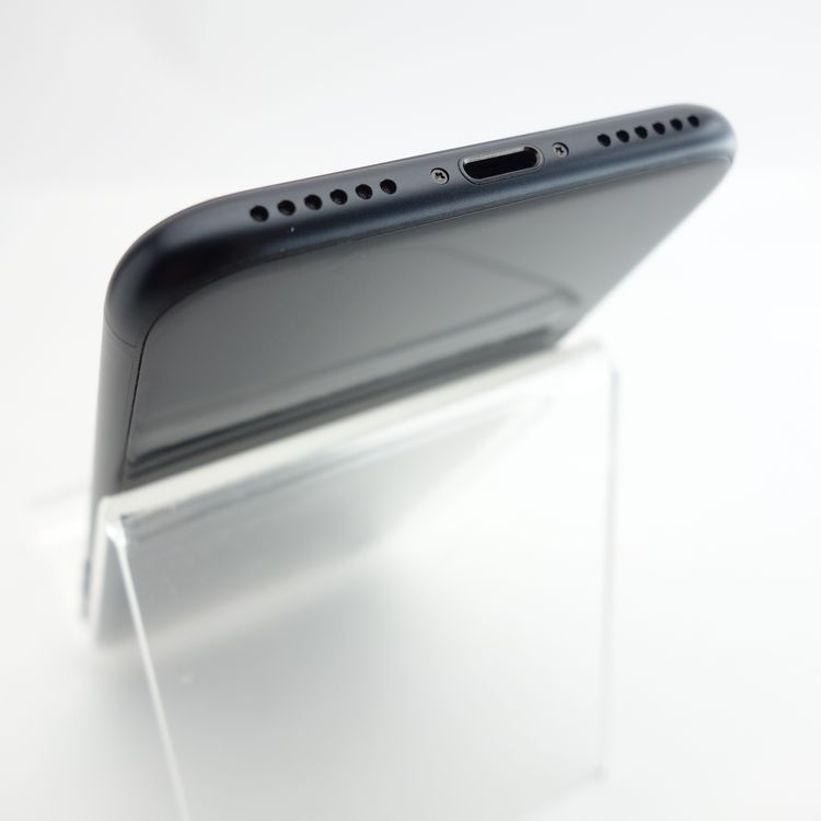 ��SIM�ե꡼��iPhoneSE2 64GB �֥�å� ����93�� �������¡�