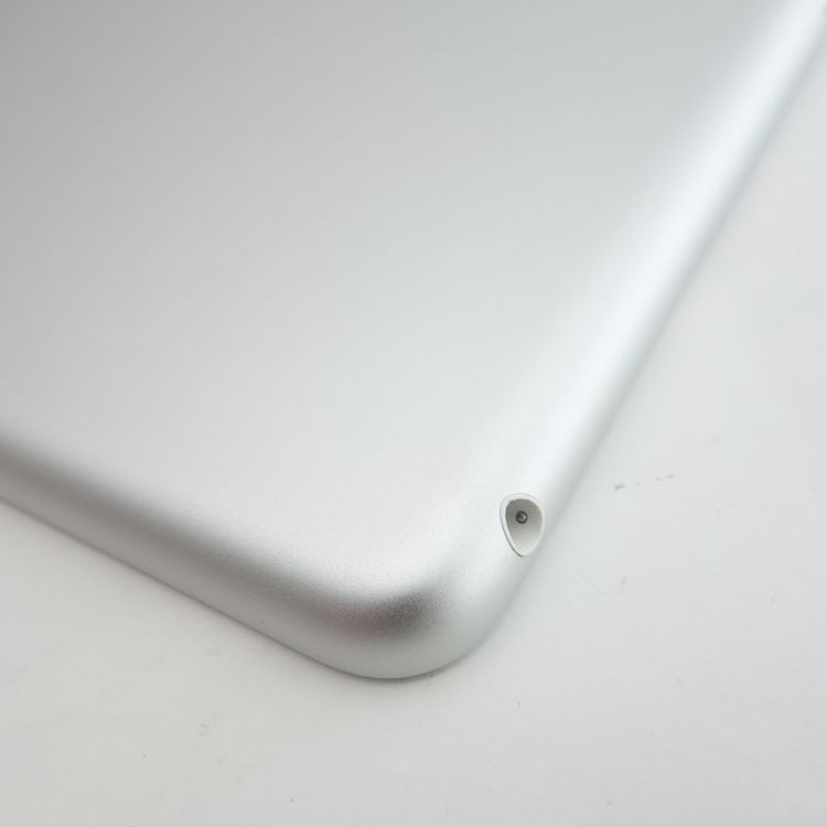 ��9.7�������iPad ��6���� 32GB ����С� ����94% Wi-Fi��ǥ�