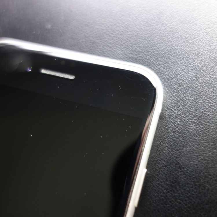 ��SIM�ե꡼��iPhoneSE3 64GB �������饤�� ����90�� �������¡�