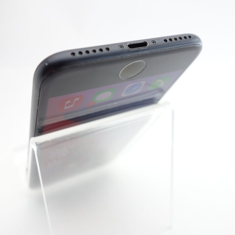 ��SIM�ե꡼��iPhone7 32GB �֥�å� ����93�� �������¡�