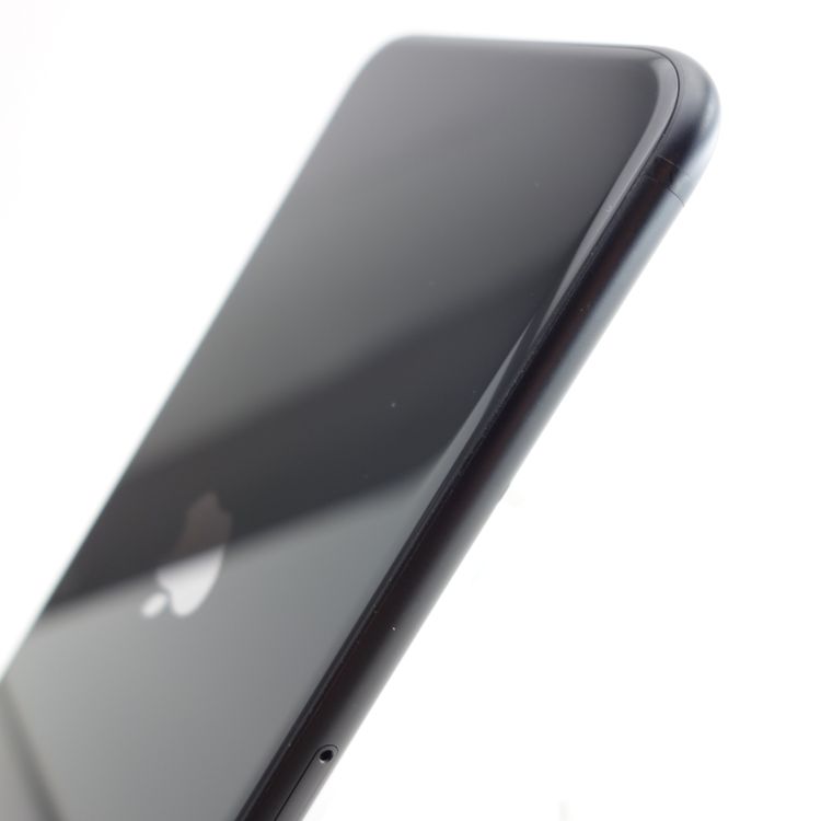 ��SIM�ե꡼��iPhoneSE2 64GB �֥�å� ����97�� �������¡�