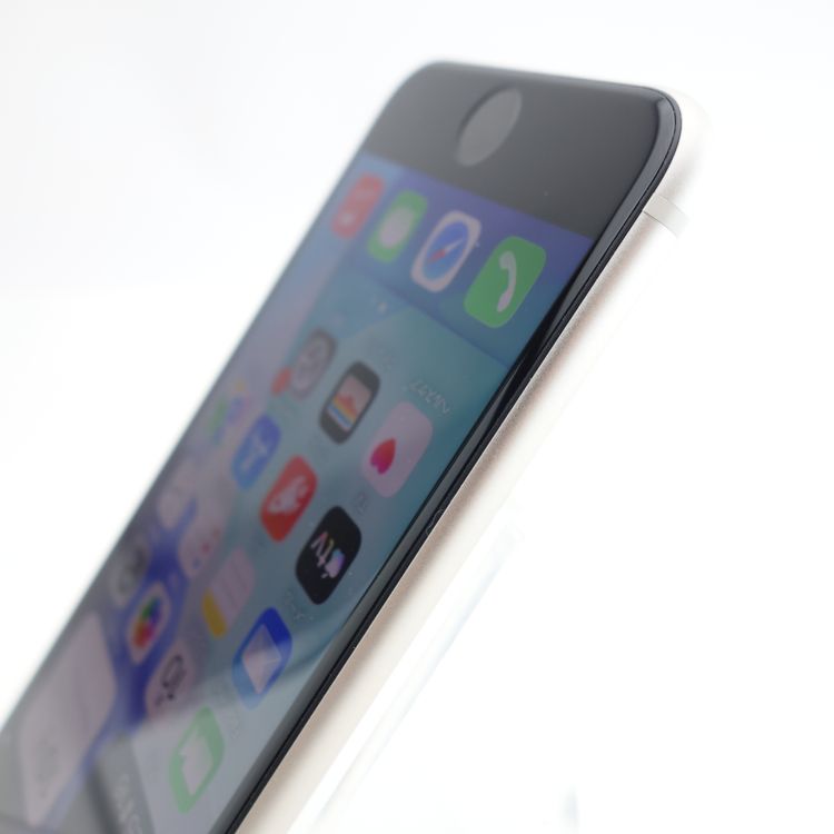 ��SIM�ե꡼��iPhoneSE3 64GB �������饤�� ����86�� �������¡�