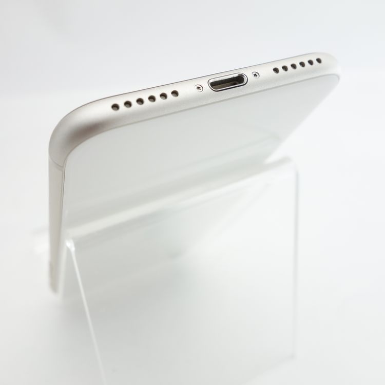 ��SIM�ե꡼��iPhoneSE3 64GB �������饤�� ����96�� �������¡�