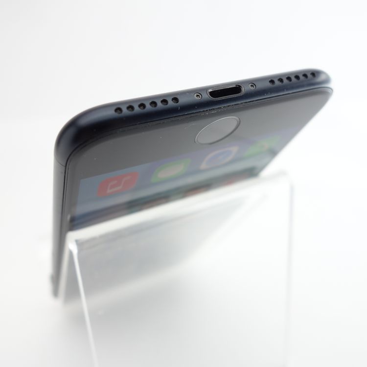 ��SIM�ե꡼��iPhoneSE3 128GB �ߥåɥʥ��� ����84�� �������¡�