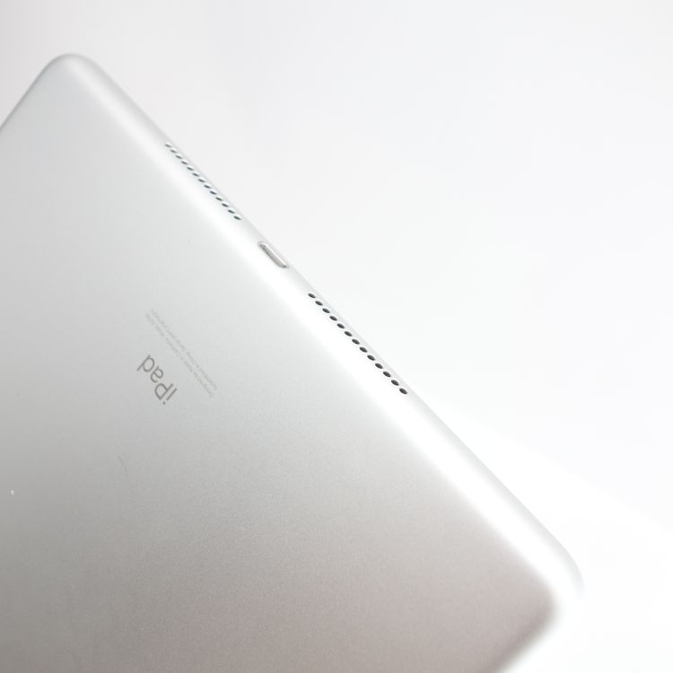 ��10.2�������iPad ��7���� 32GB ����С� ����92�� SIM�ե꡼