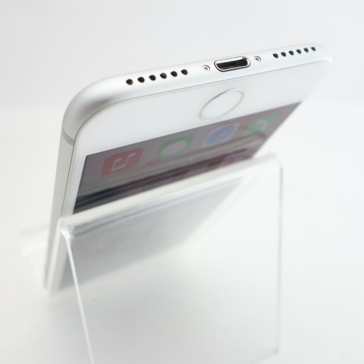 ��SIM�ե꡼��iPhone7 32GB ����С� ����96�� �������¡�