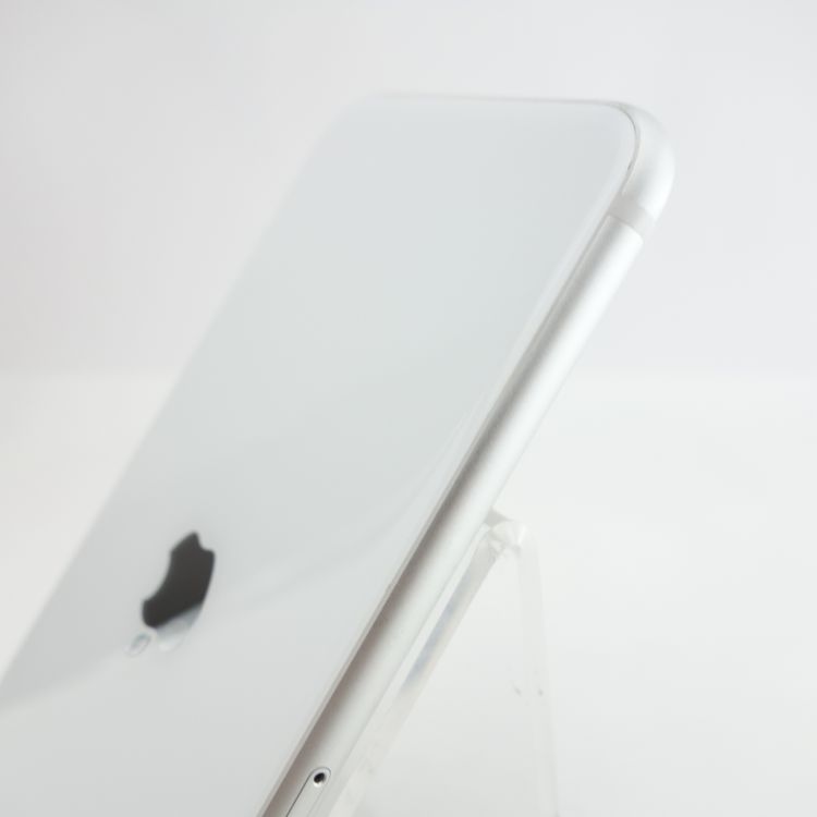 【SIMフリー】iPhoneSE2 64GB ホワイト 電池75% 利用制限〇