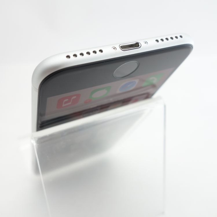 ��SIM�ե꡼��iPhoneSE2 64GB �ۥ磻�� ����92�� �������¡�