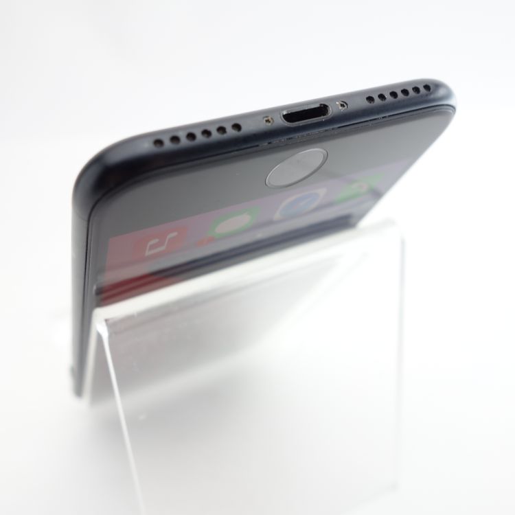 ��SIM�ե꡼��iPhoneSE2 64GB �֥�å� ����85�� �������¡�