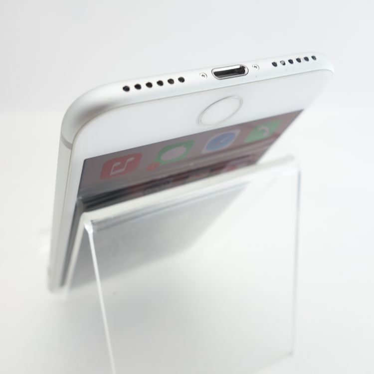 ��SIM�ե꡼��iPhone7 32GB ����С� ����96�� �������¡�