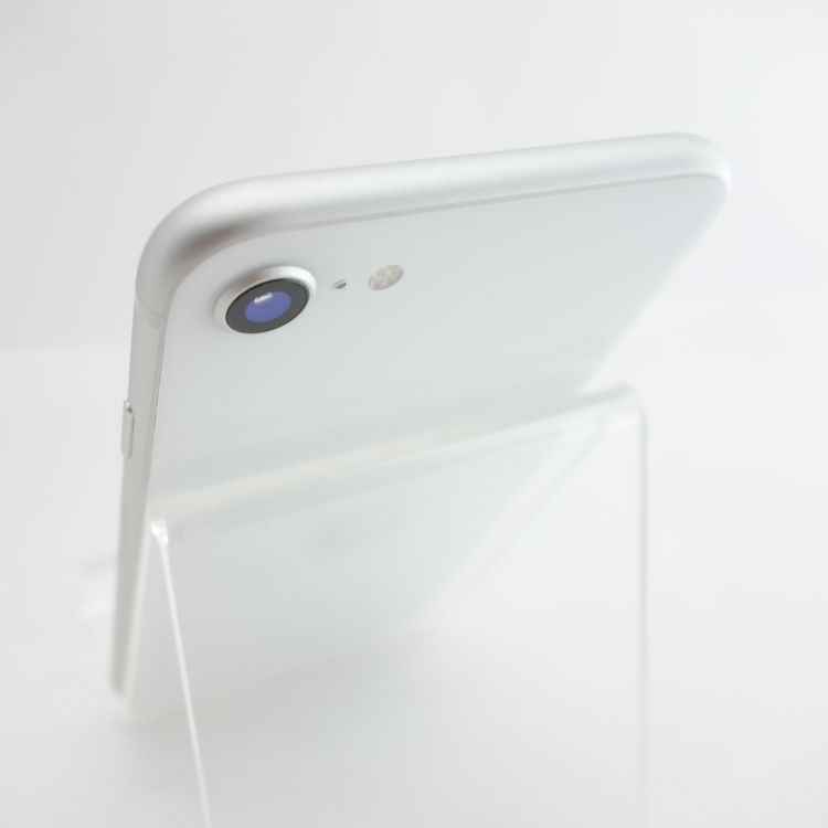 ��SIM�ե꡼��iPhoneSE2 128GB �ۥ磻�� ����97�� �������¡�