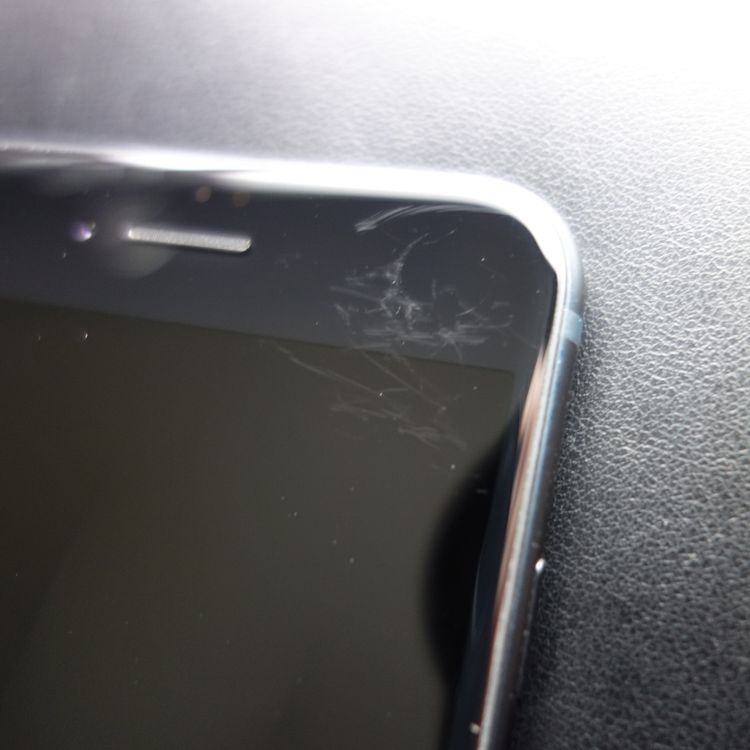 ��SIM�ե꡼��iPhoneSE3 64GB �ߥåɥʥ��� ����94�� �������¡�