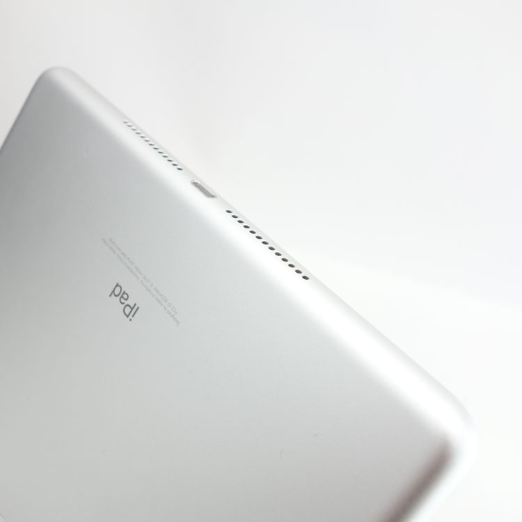 ��9.7�������iPad ��6���� 32GB ����С� ����89% SIM�ե꡼