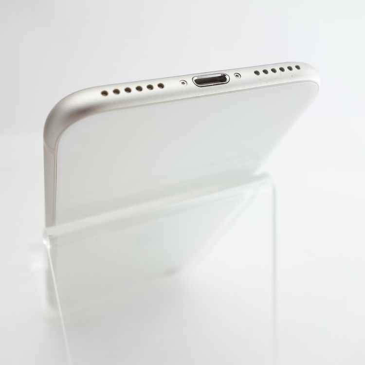 ��SIM�ե꡼��iPhoneSE3 128GB �������饤�� ����86�� Apple���ȥ���