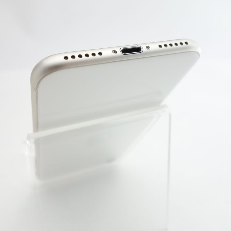 ��SIM�ե꡼��iPhoneSE3 64GB �������饤�� ����89�� �������¡�