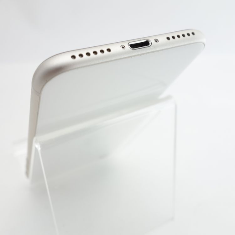 ��SIM�ե꡼��iPhoneSE3 64GB �������饤�� ����85�� �������¡�