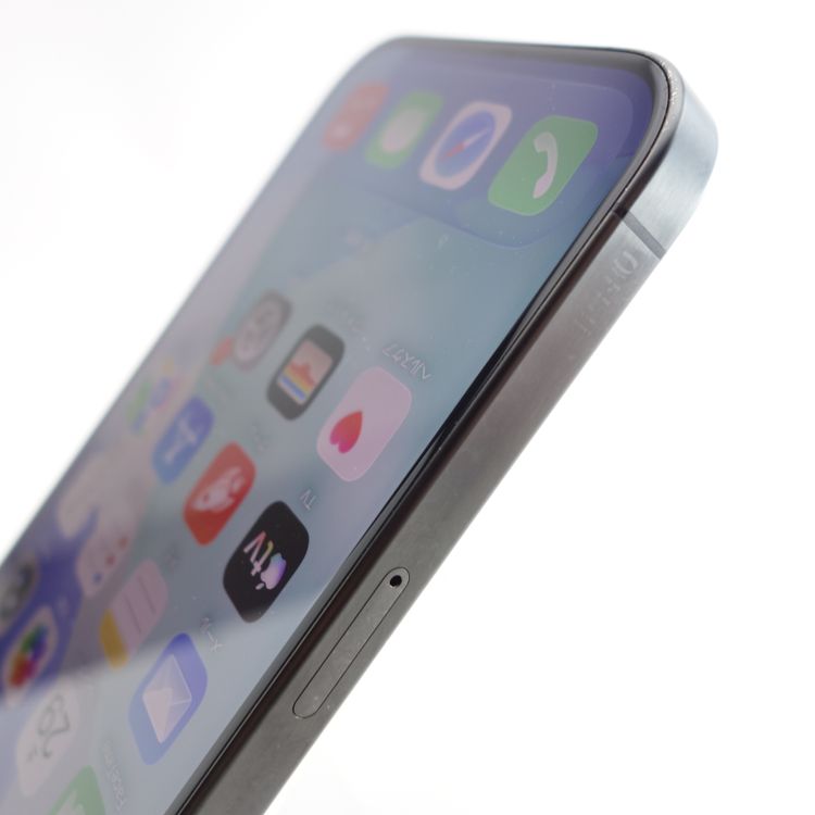 ��SIM�ե꡼��iPhone15 Pro 256GB �֥�å������˥��� ����85��