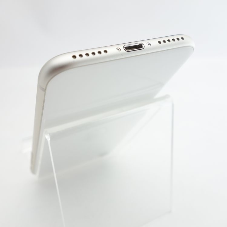 ��SIM�ե꡼��iPhoneSE3 64GB �������饤�� ����90�� �������¡�