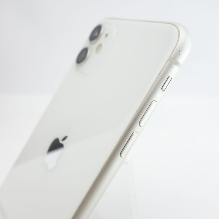 ��SIM�ե꡼��iPhone11 64GB �ۥ磻�� ����84�� �������¡�