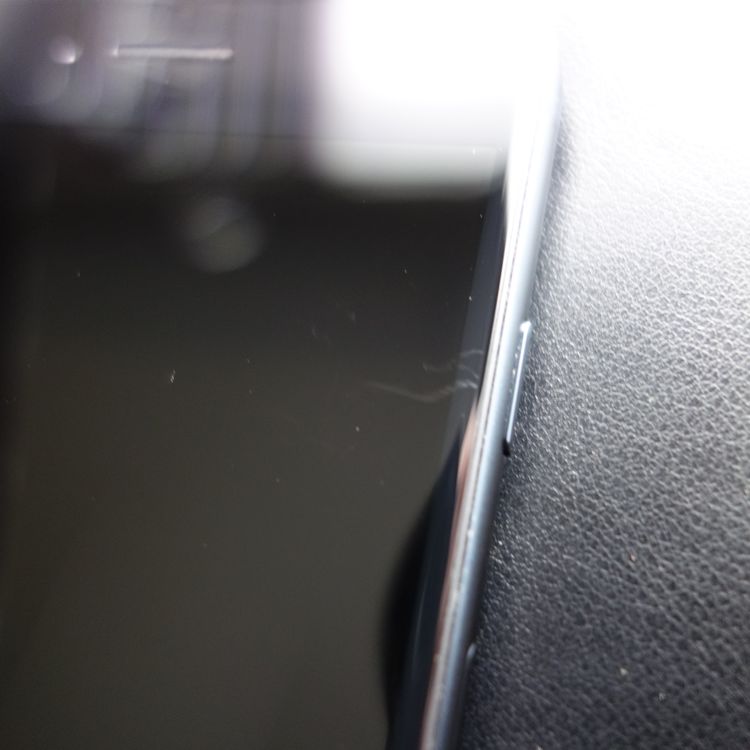 ��SIM�ե꡼��iPhoneSE3 64GB �ߥåɥʥ��� ����86�� �������¡�