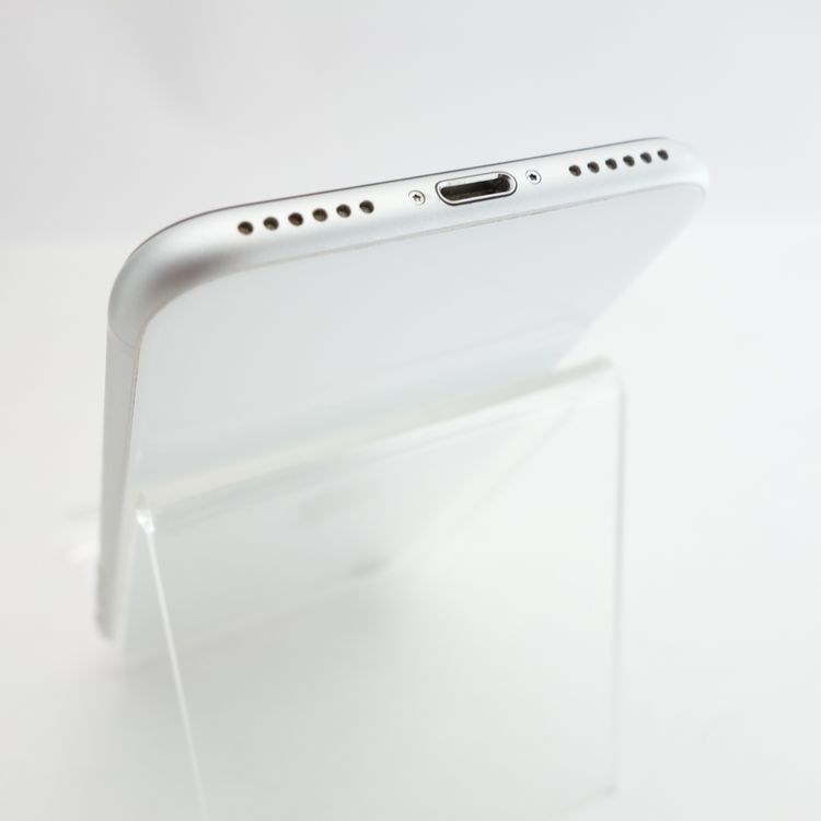 ��SIM�ե꡼��iPhoneSE2 128GB �ۥ磻�� ����100�� �������¡�