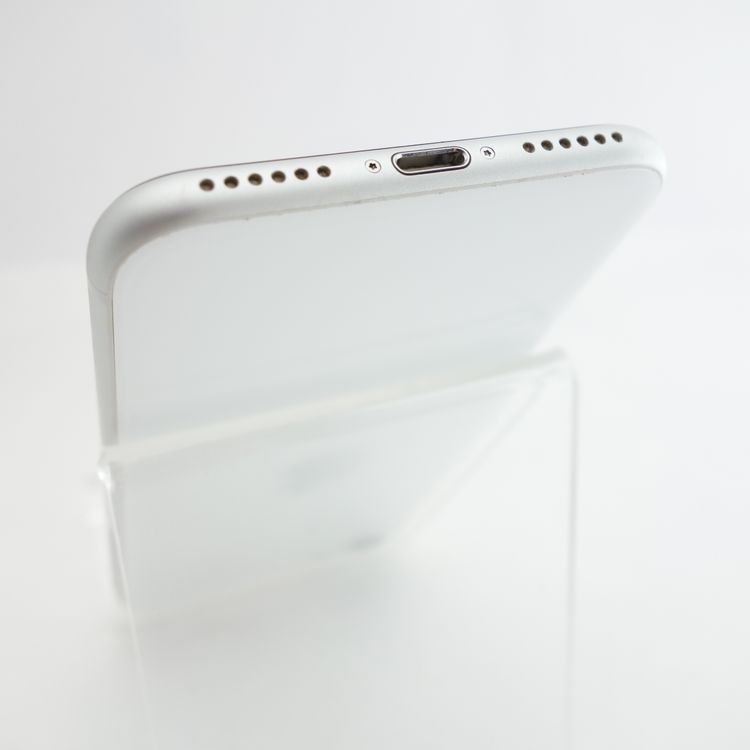 ��SIM�ե꡼��iPhoneSE2 128GB �ۥ磻�� ����100�� �վ�ɽ������