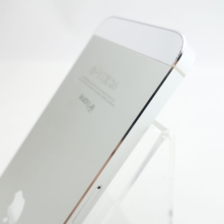 ��au��iPhone5 16GB �ۥ磻�� ����80�� �������¡� VoLTE���б����� ������