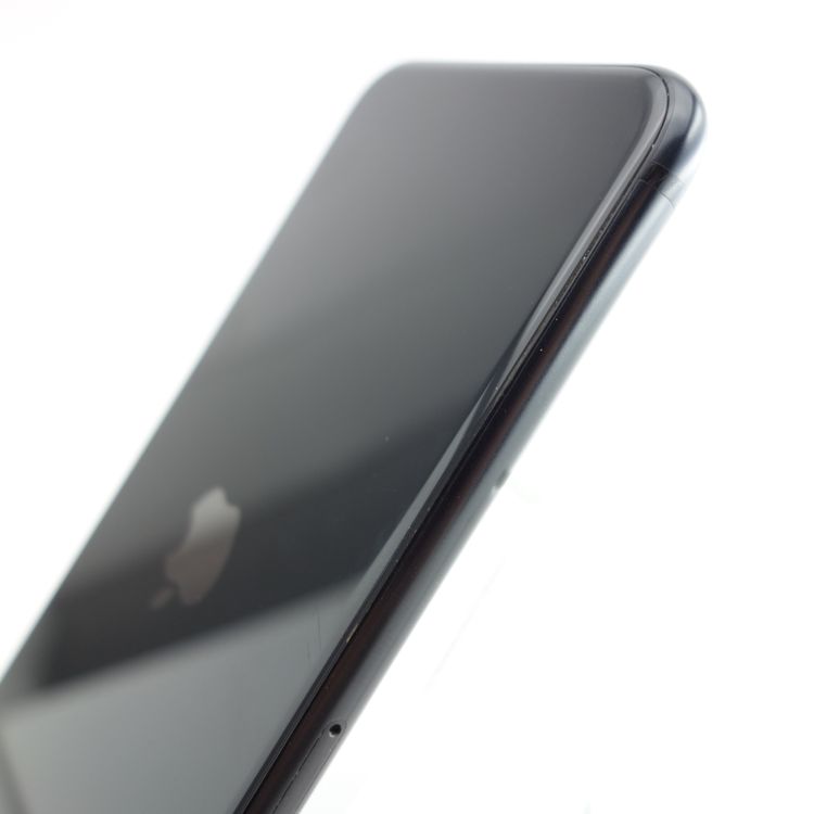 【SIMフリー】iPhoneSE2 64GB ブラック 電池99% 利用制限〇