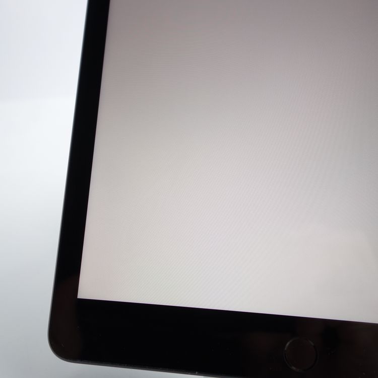 ��10.2�������iPad ��8���� 32GB ���ڡ������쥤 ����93�� Wi-Fi��ǥ�