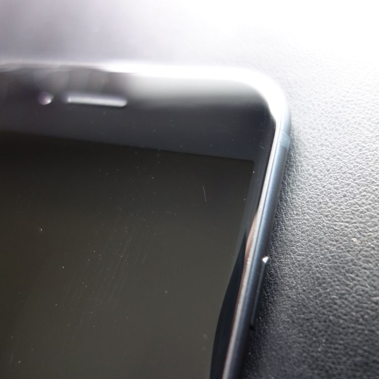 ��SIM�ե꡼��iPhoneSE3 64GB �ߥåɥʥ��� ����96�� �������¡�