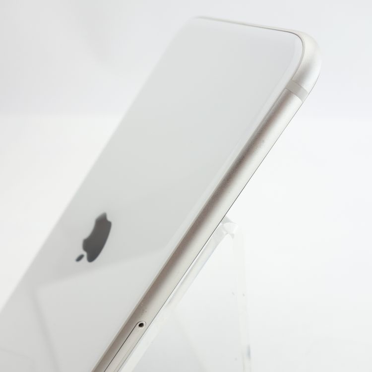 ��SIM�ե꡼��iPhoneSE3 64GB �������饤�� ����96�� �������¡�