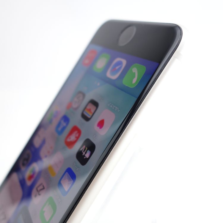 ��SIM�ե꡼��iPhoneSE3 64GB �������饤�� ����85�� �������¡�