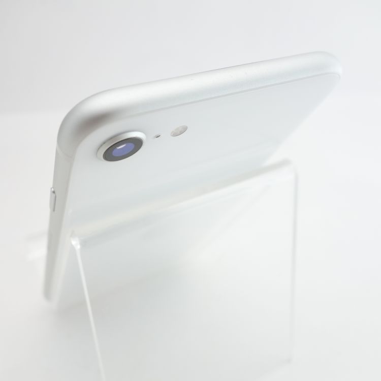 ��SIM�ե꡼��iPhoneSE2 64GB �ۥ磻�� ����100�� �������¡�