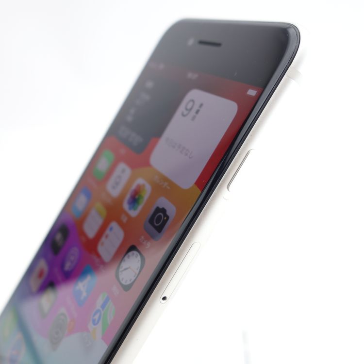 ��SIM�ե꡼��iPhoneSE3 64GB �������饤�� ����86�� �������¡�
