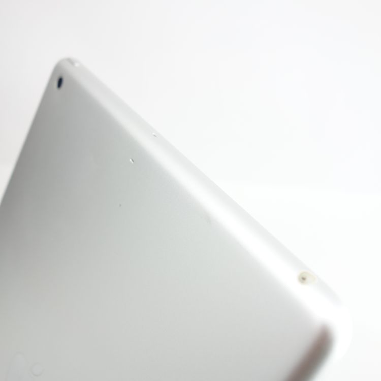 【9.7インチ】iPad Air 第1世代 16GB シルバー 電池75% Wi-Fiモデル