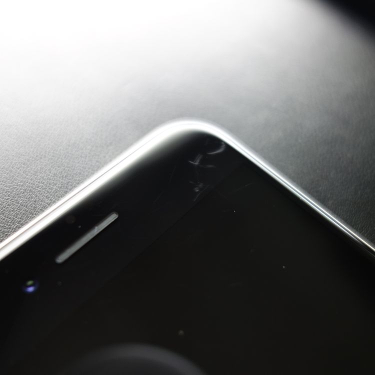 ��SIM�ե꡼��iPhoneSE3 64GB �������饤�� ����93�� �������¡�